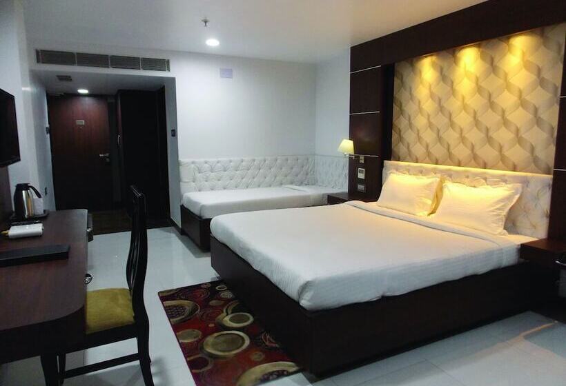 Отель Airport City