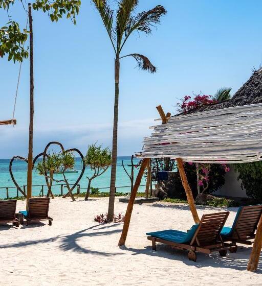 فندق Aya Beach Resort