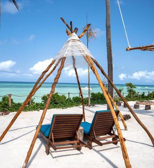 فندق Aya Beach Resort