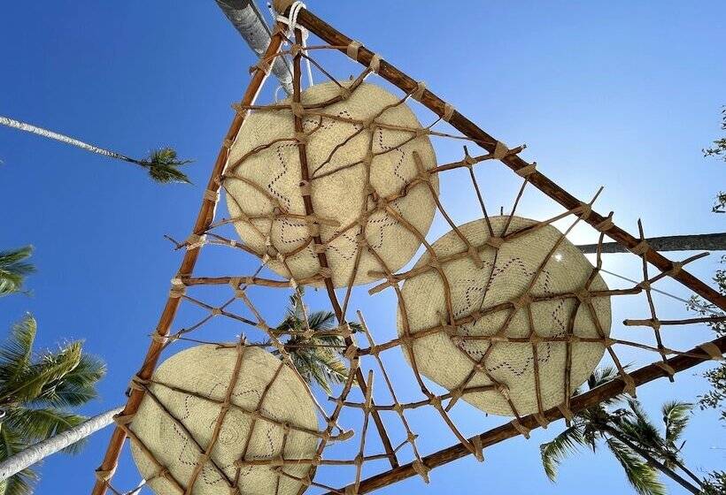 فندق Aya Beach Resort