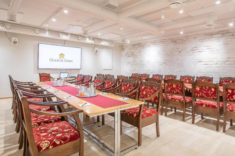 호텔 Golden Dome Iisalmi