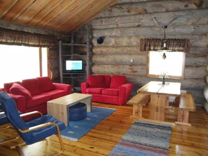 Isokelo Log Apartments