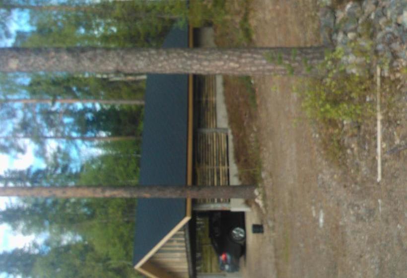 Isokelo Log Apartments