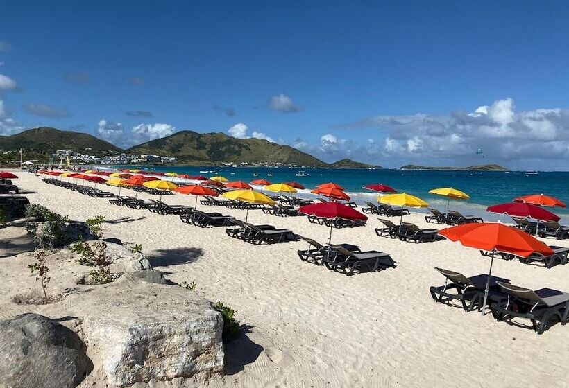 هتل La Plantation