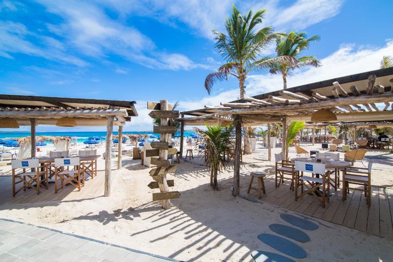 هتل La Plantation