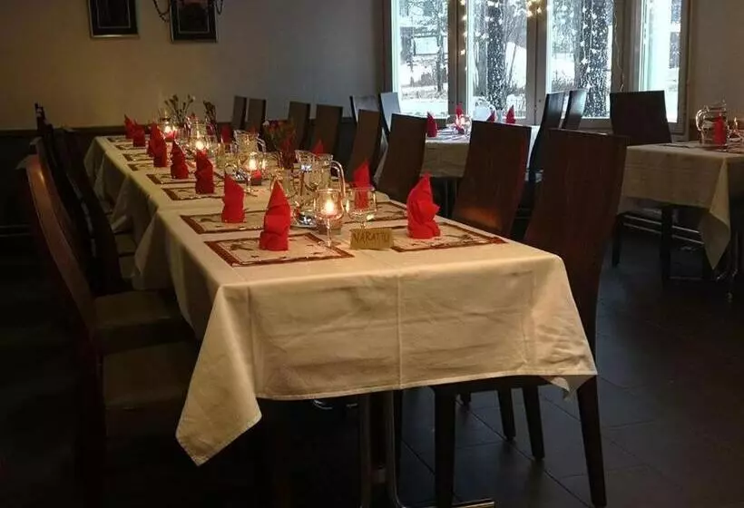 Hotelli Li Ravintola Tiilikka