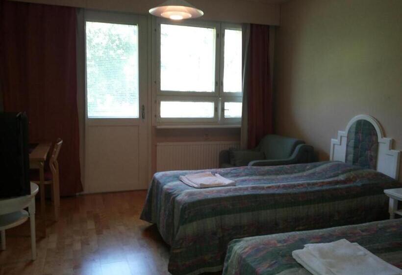 酒店 Li Ravintola Tiilikka