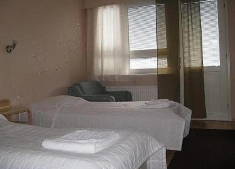 酒店 Li Ravintola Tiilikka