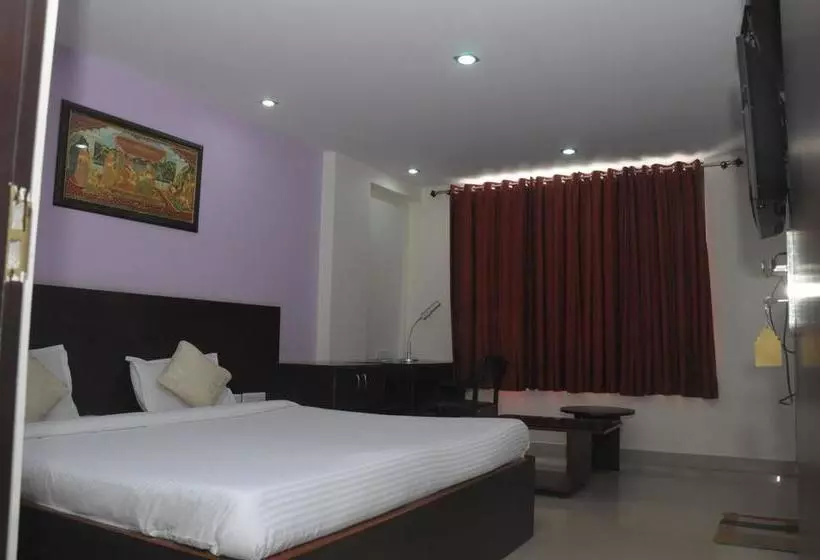 هتل Lily Bay Inn