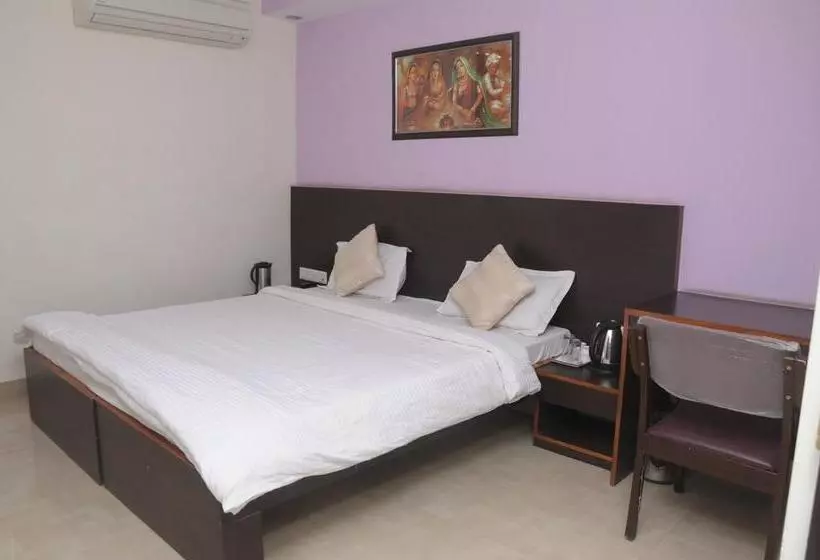 هتل Lily Bay Inn
