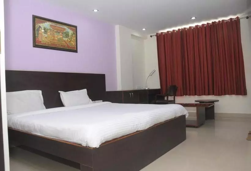 هتل Lily Bay Inn