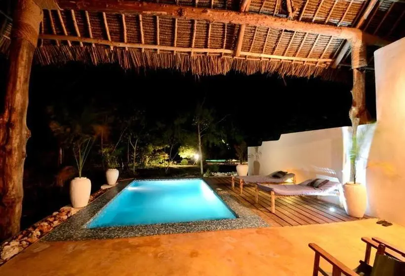 هتل Muthu Pongwe Beach