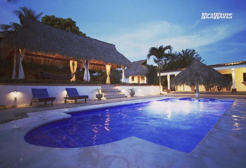 هتل Nicawaves