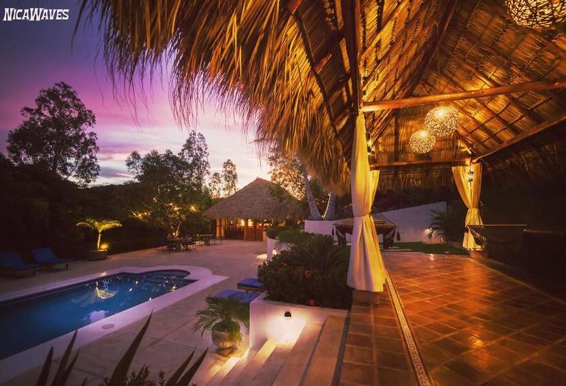 هتل Nicawaves