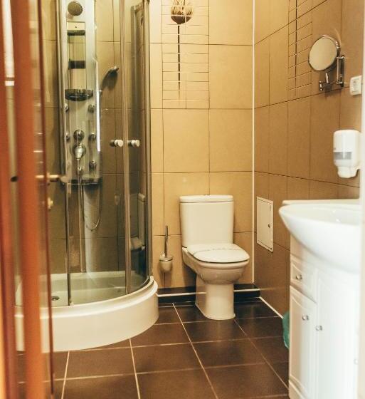 호텔 Restaurant Lyube Plus