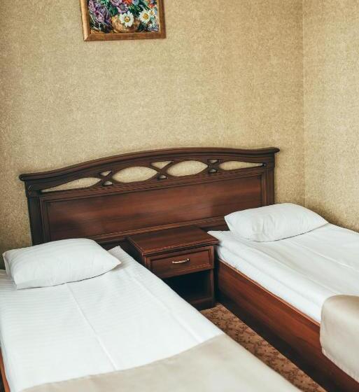 호텔 Restaurant Lyube Plus