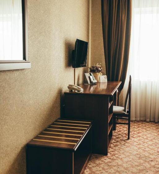 호텔 Restaurant Lyube Plus