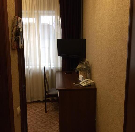 호텔 Restaurant Lyube Plus