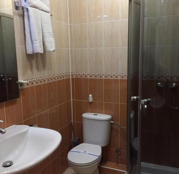 호텔 Restaurant Lyube Plus