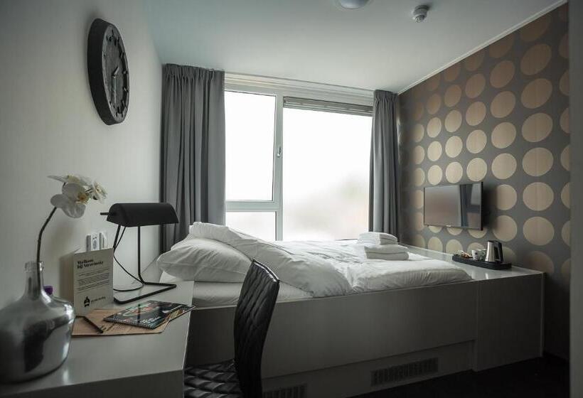 בית מלון כפרי Stravinsky Slapen