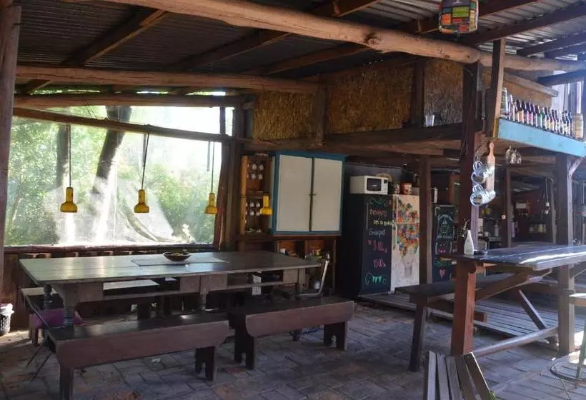 La Brújula Hostel
