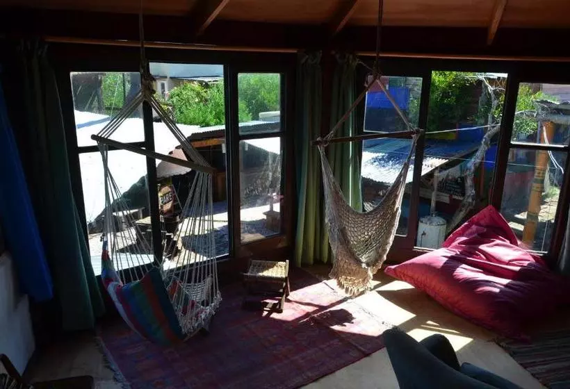 La Brújula Hostel
