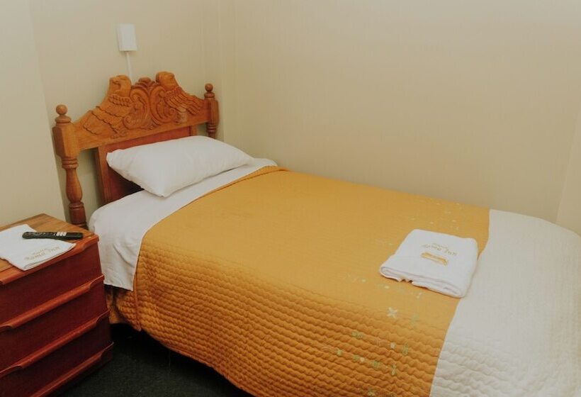 پانسیون Rama Inn Hostal