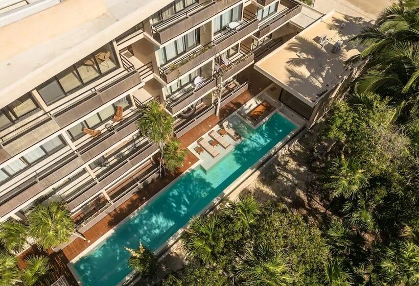 Luxury And Mordern Beachfront Condo By Bt Homes