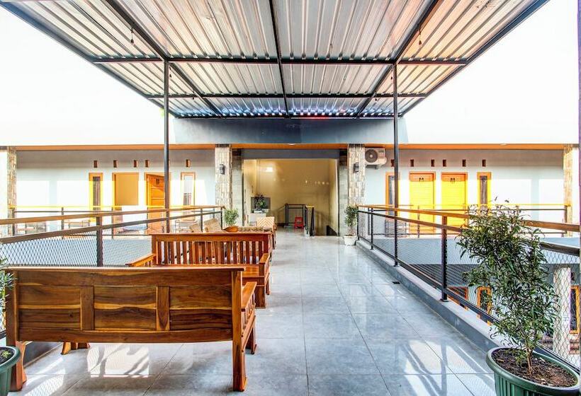 Hotel Oyo 94124 Ekslusive Double N