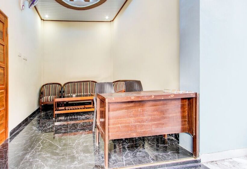 Hotel Oyo 94124 Ekslusive Double N