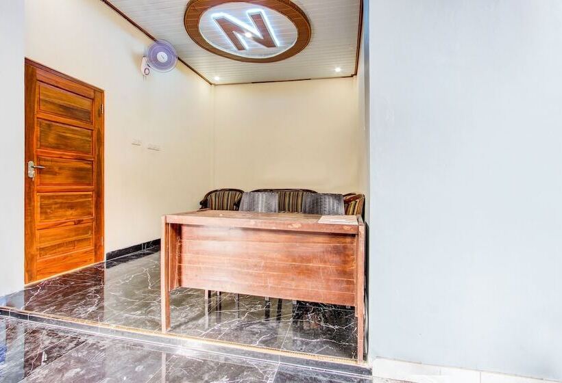 Hotel Oyo 94124 Ekslusive Double N