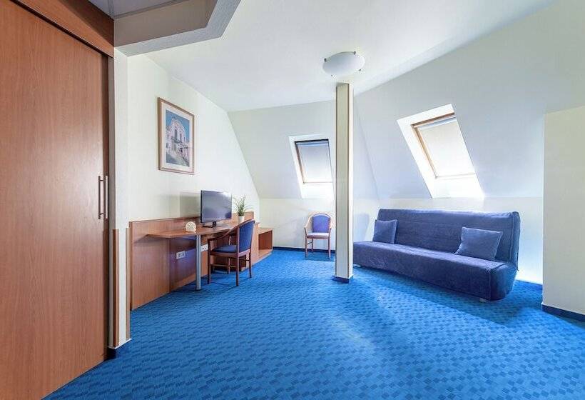 Bed and Breakfast Villa Oliver Gödöllő