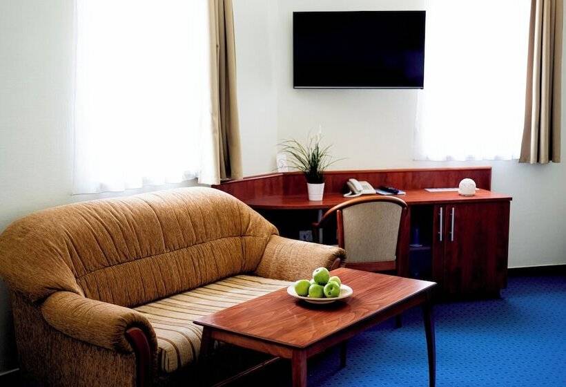 Bed and Breakfast Villa Oliver Gödöllő