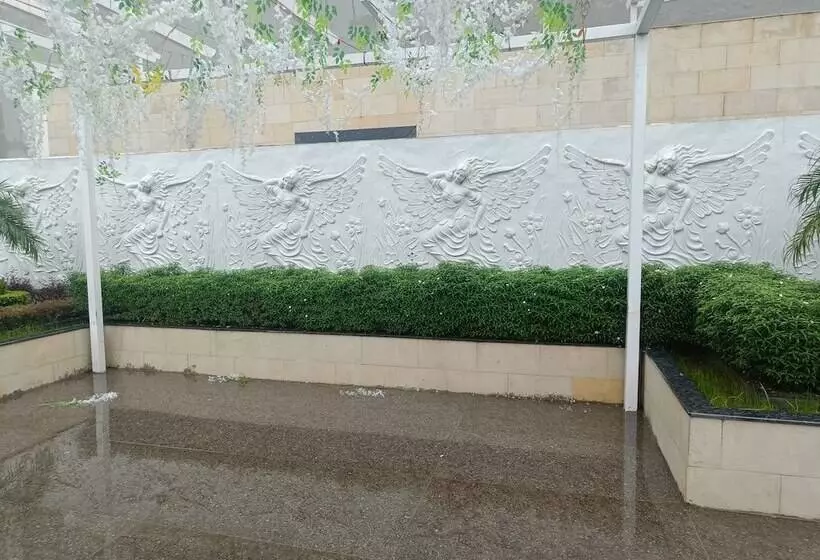 J P Hotel And Wedding Square