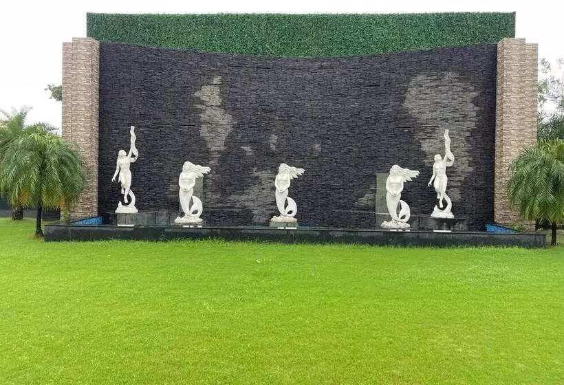 J P Hotel And Wedding Square