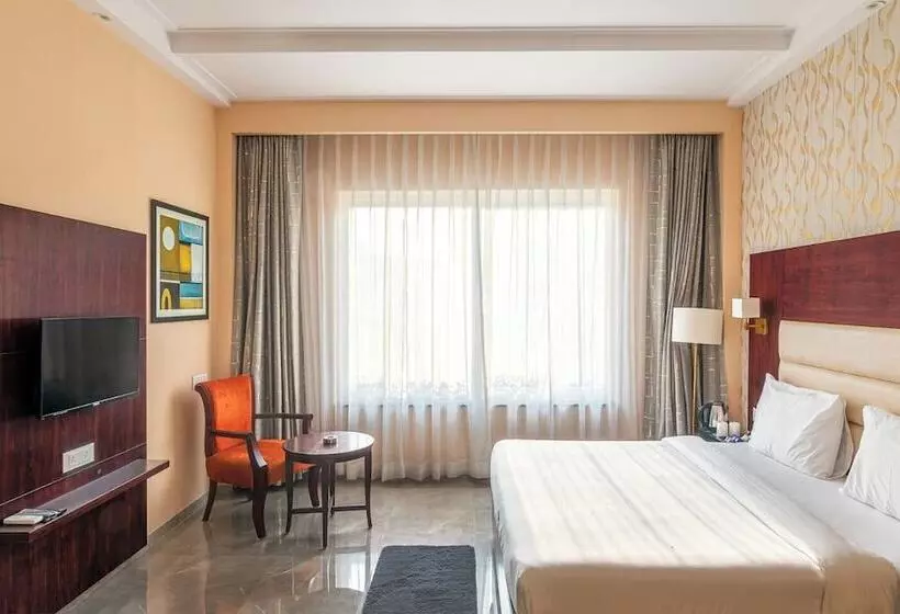 J P Hotel And Wedding Square