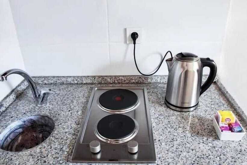 Smyrna Homes & Suits