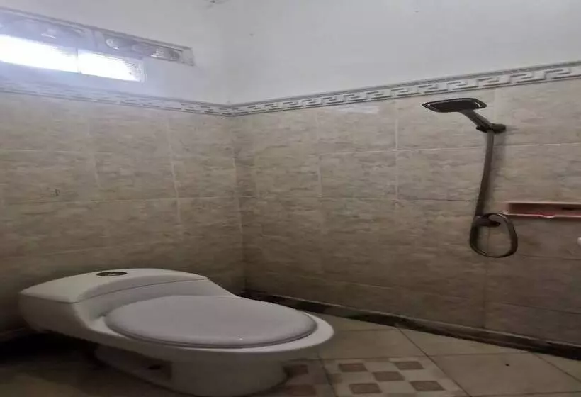 Hotelli Oyo 94078 Azzahra Homestay Syariah