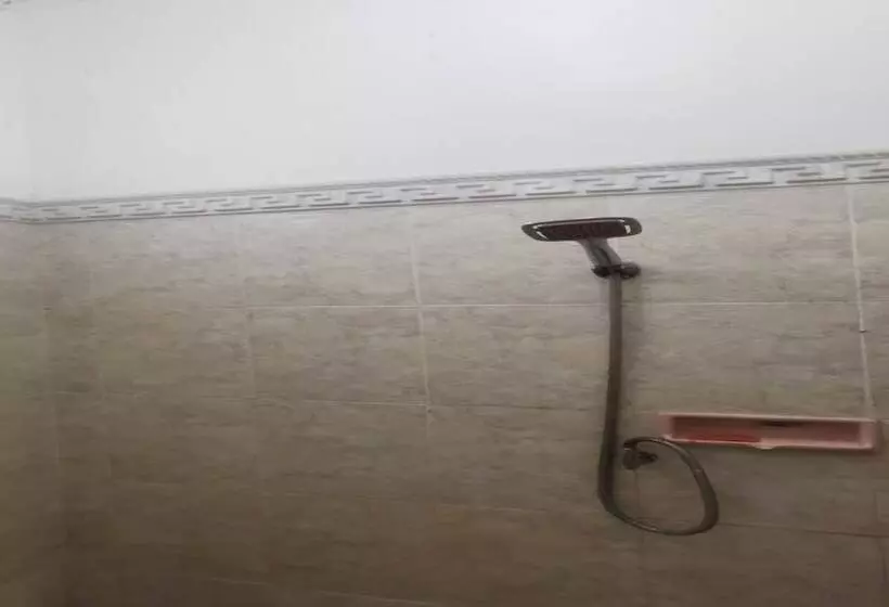 Hotelli Oyo 94078 Azzahra Homestay Syariah