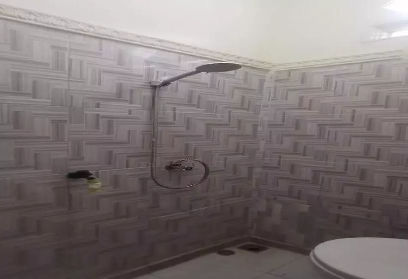 Hotelli Oyo 94078 Azzahra Homestay Syariah