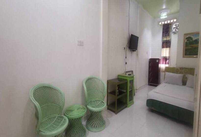 فندق Oyo 94078 Azzahra Homestay Syariah