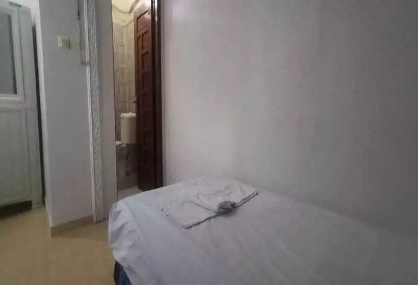 Hotelli Oyo 94078 Azzahra Homestay Syariah