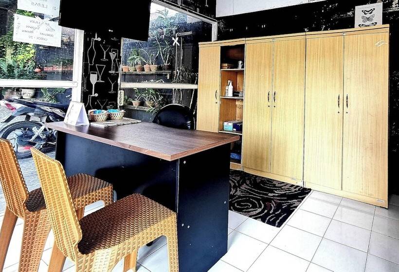 فندق Oyo 94078 Azzahra Homestay Syariah