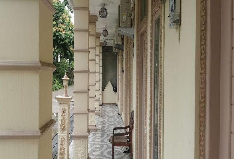 فندق Oyo 94078 Azzahra Homestay Syariah