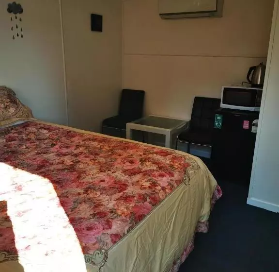هاستل Affordable And Convenient Accommodation