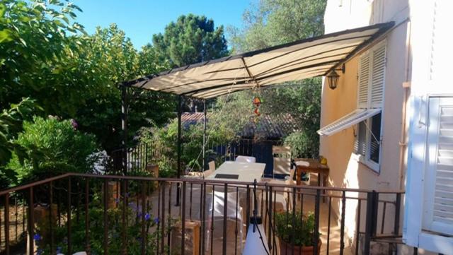 ベッドアンドブレックファースト Chambres D Hôtes Villa Les Rosiers   Garance