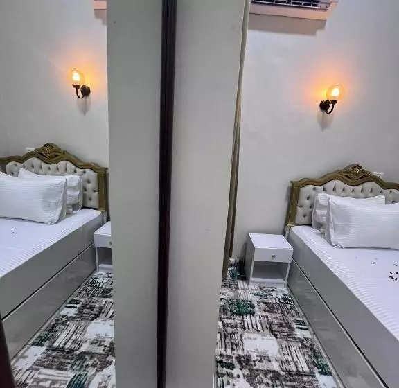 هتل Future Hostel