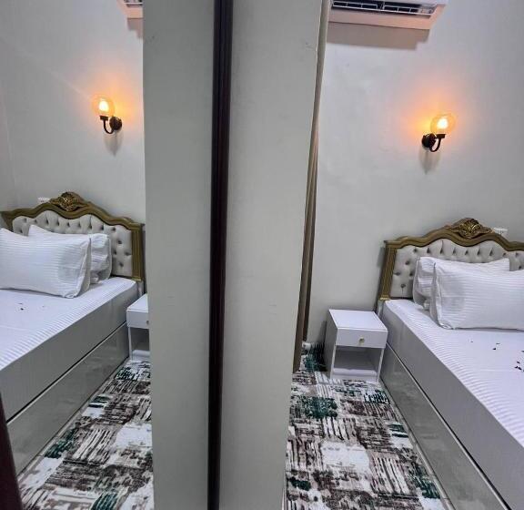 هتل Future Hostel