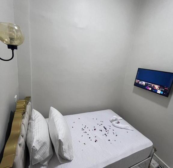 هتل Future Hostel