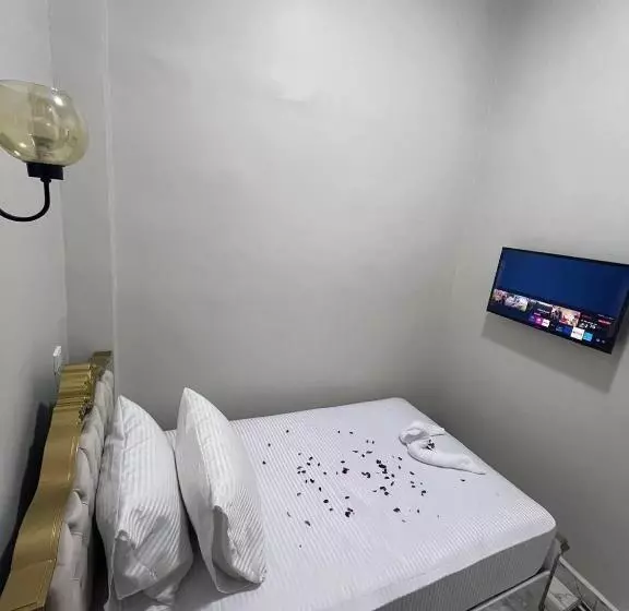 هتل Future Hostel